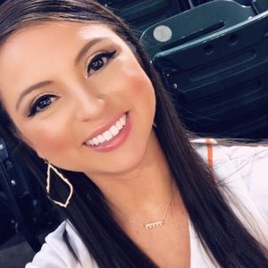 Meet your Posher, Keyla